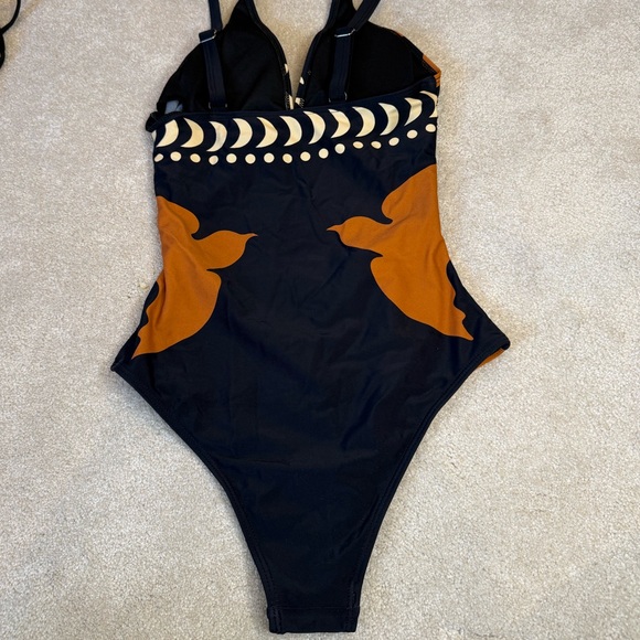 NWT Commense Orange and Black Bird Cut Out One Piece Swim Suit Size XS - Picture 5 of 8